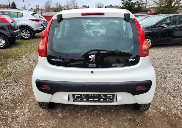 Peugeot 107 cena 5999 przebieg: 132000, rok produkcji 2009 z Luboń małe 37